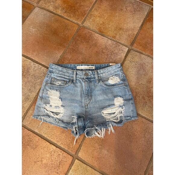Lovers & Friends destressed cut offs size 27 - Picture 1 of 5